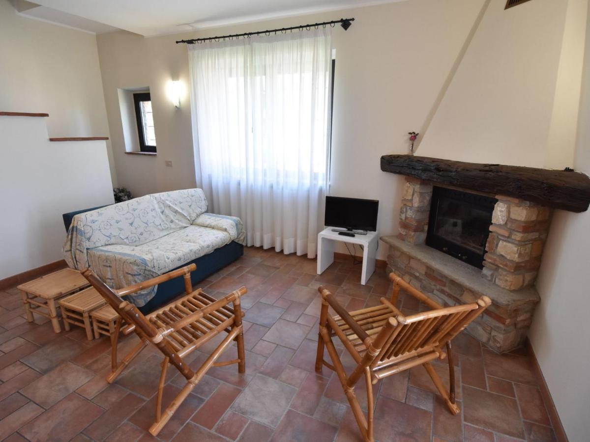 Holiday Home La Corte Bricca - Trilo Torretta By Interhome Castana  Екстер'єр фото
